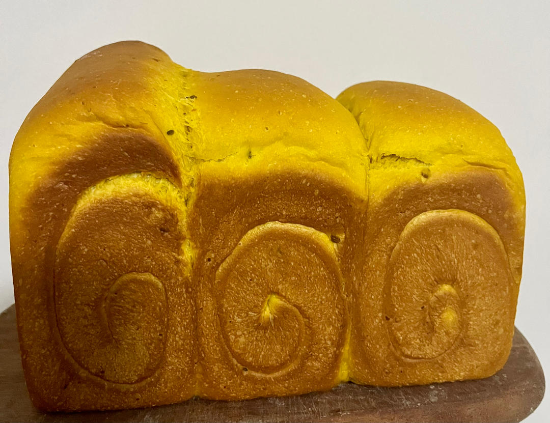 比戚风都软的烫种法南瓜吐司，带馅更好吃！