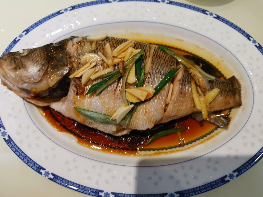 清蒸鲈鱼