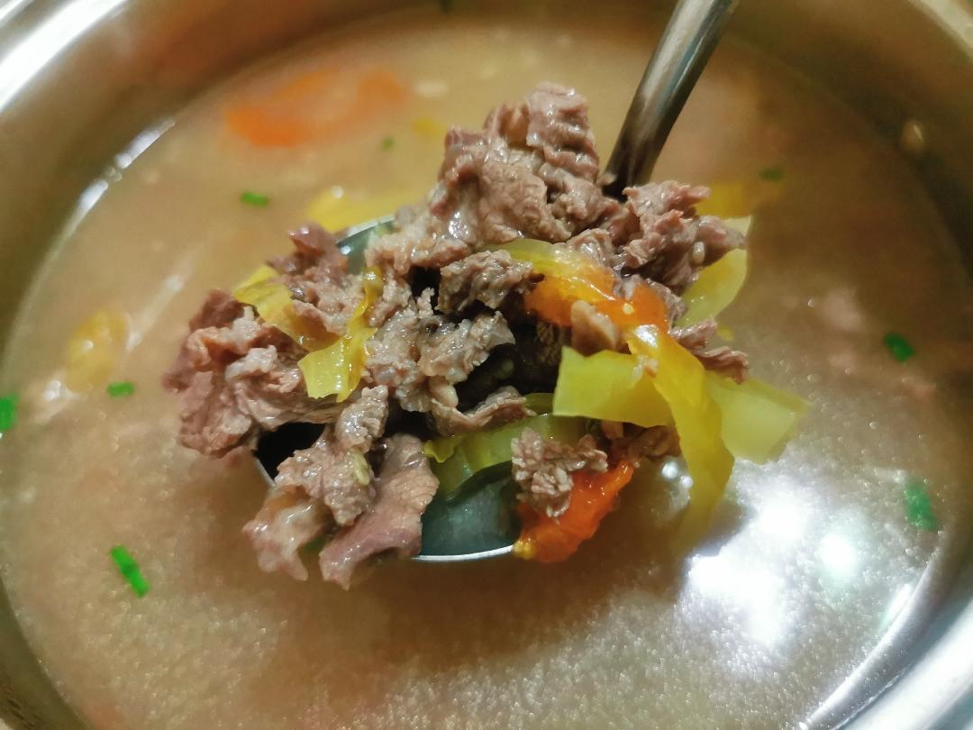 咸菜番茄97牛肉汤90的做法