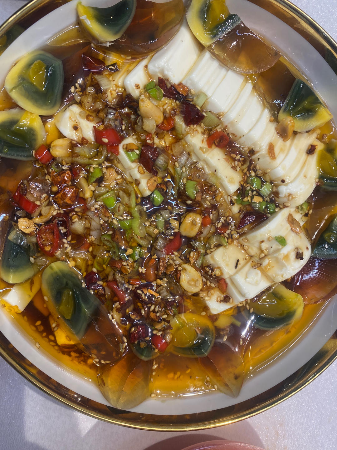 皮蛋拌豆腐