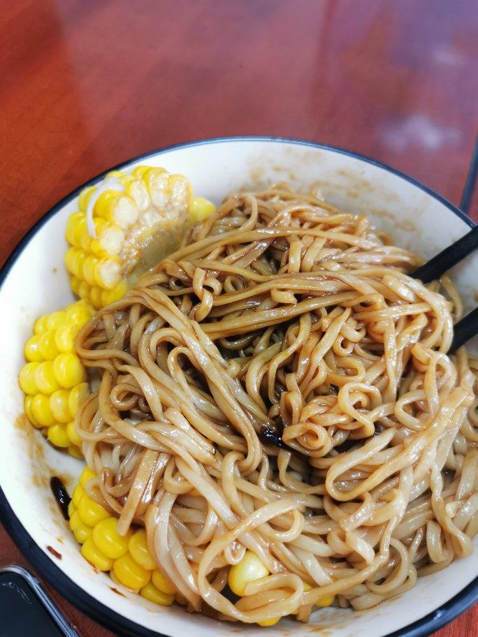 综合几个菜谱的自用葱油面