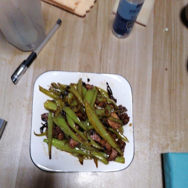 家常尖椒炒肉