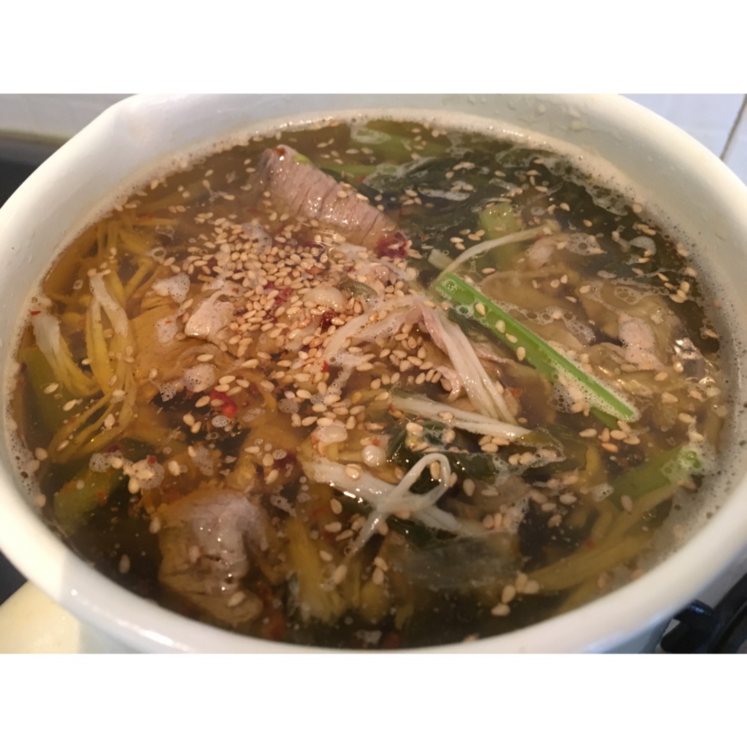 酸菜肥牛