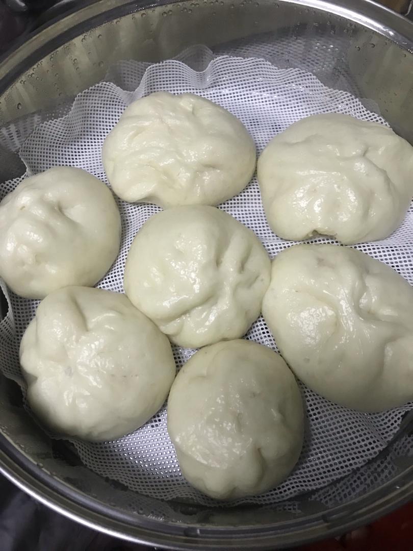 连吃几个的咸蛋黄牛肉包子