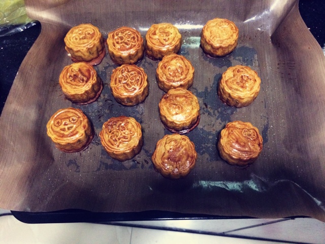 广式月饼——蛋黄莲蓉月饼