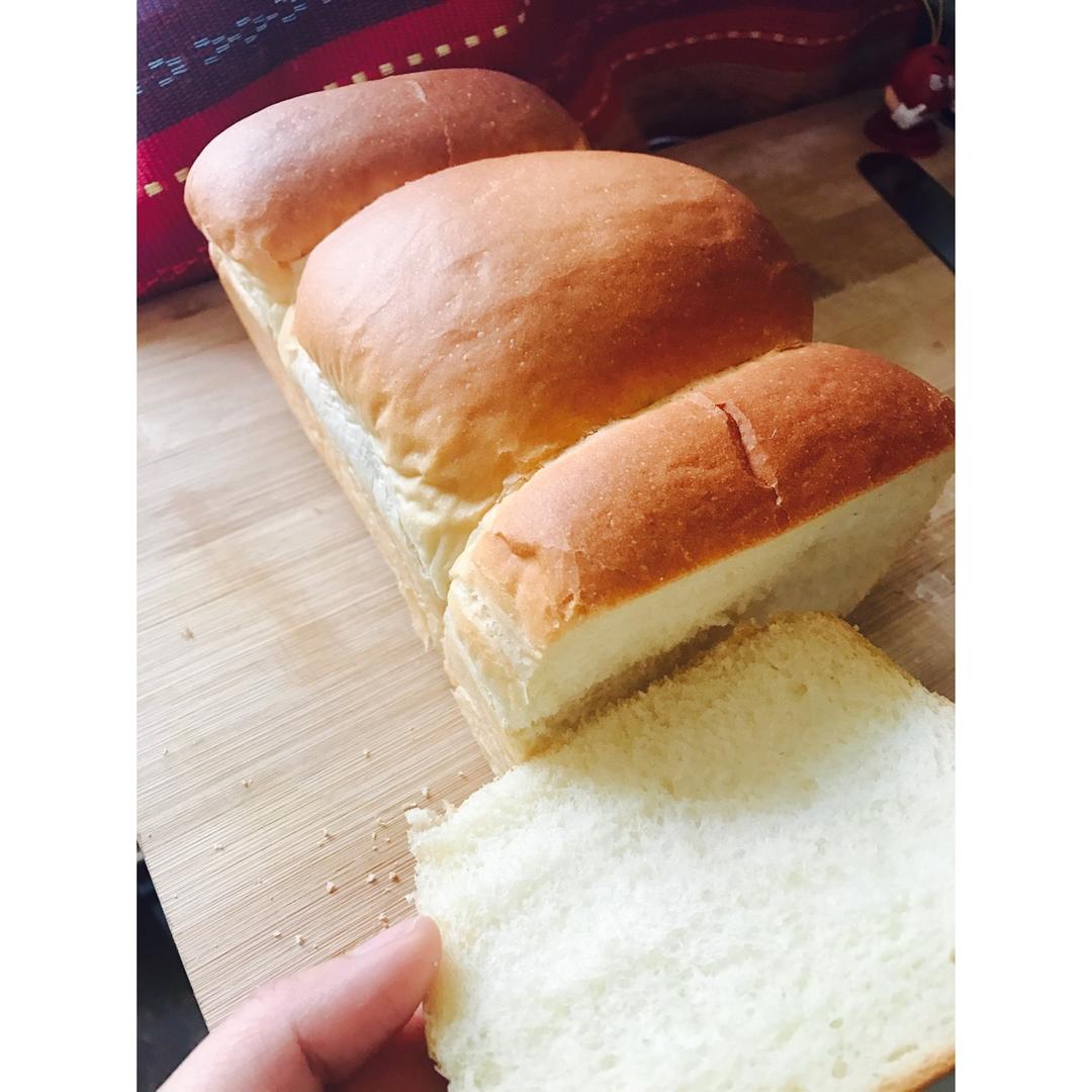 比中种还柔软的香醇面包——酸奶奶酪吐司（二奶吐司）