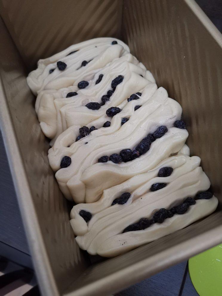 手撕蔓越莓炼乳吐司