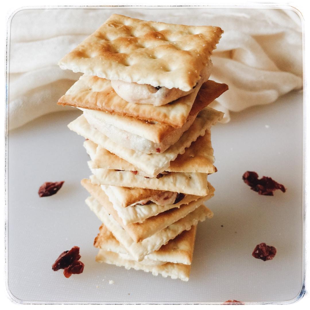 蔓越梅牛轧糖饼干（快手棉花糖苏打饼干版）