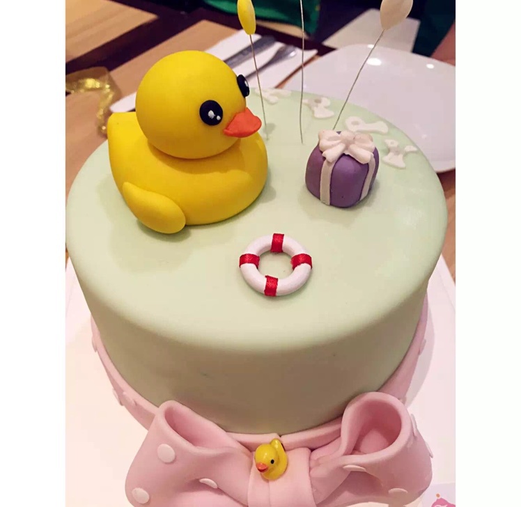双层翻糖蛋糕