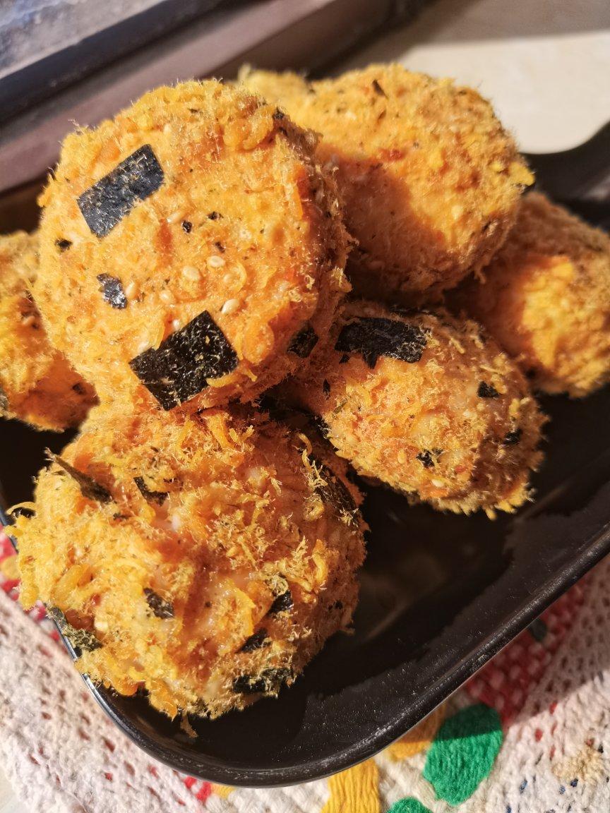 咸香松软的肉松小贝