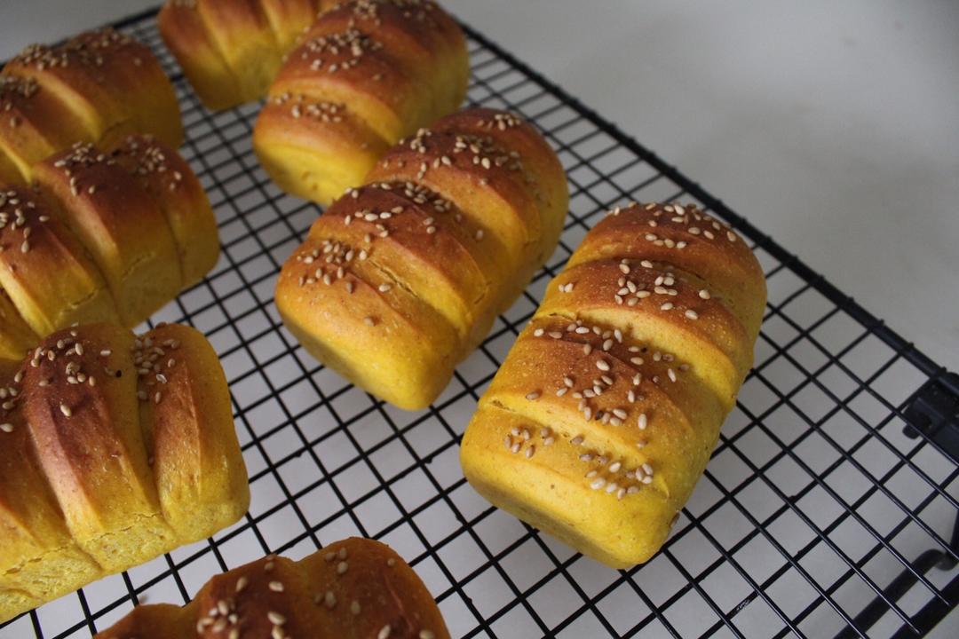 南瓜全麦肉松卷