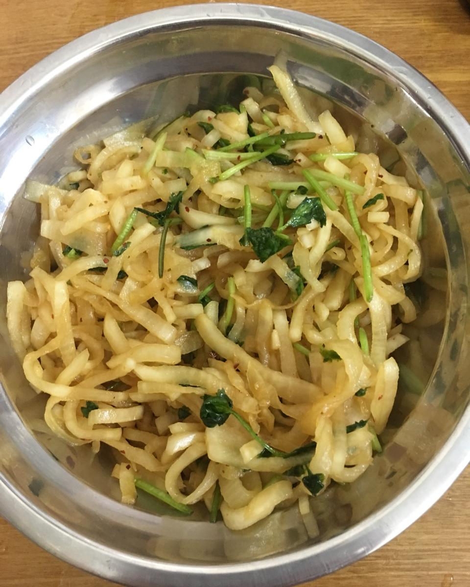 凉拌萝卜丝