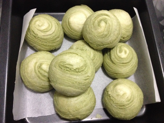 蛋黄酥：抹茶酥：（奶黄味）