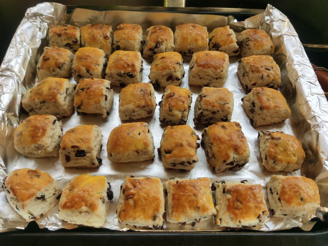 消耗淡奶油的司康