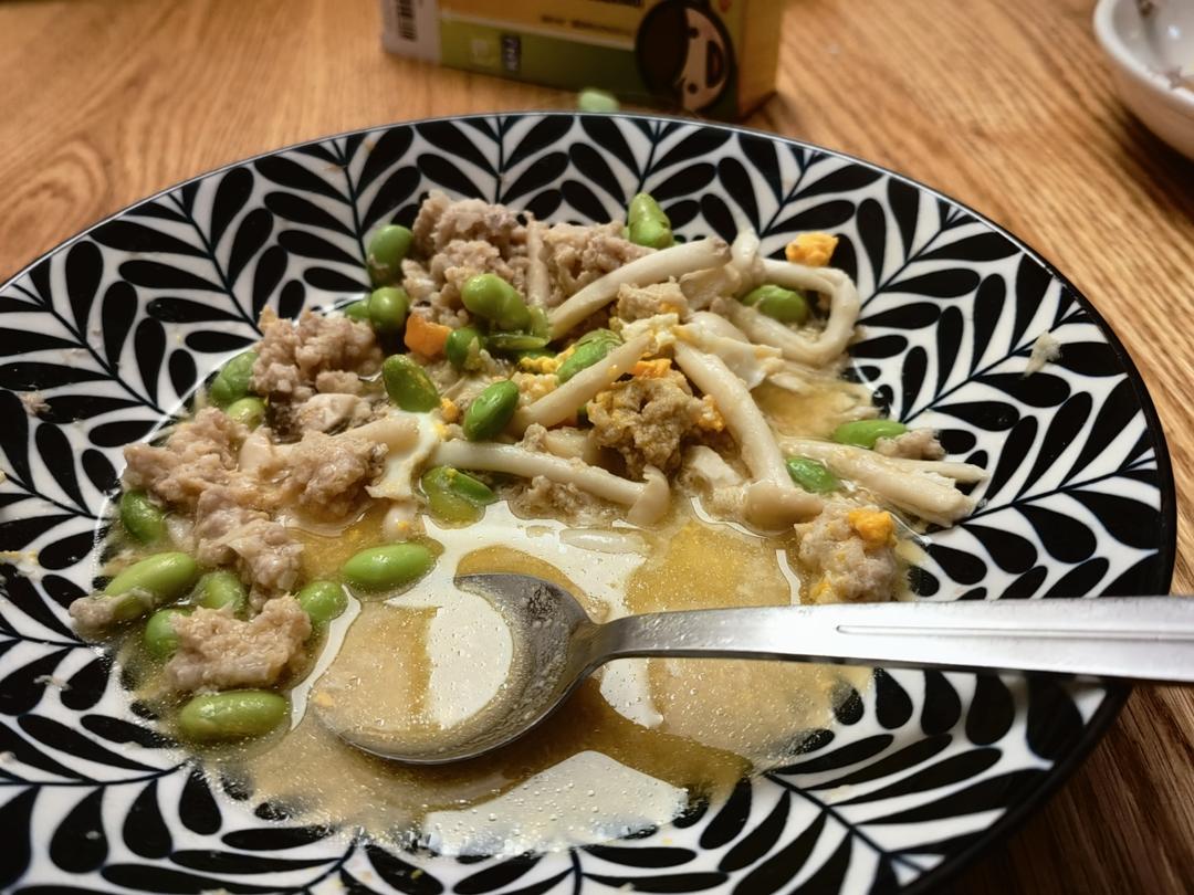 香菇马蹄蒸肉饼