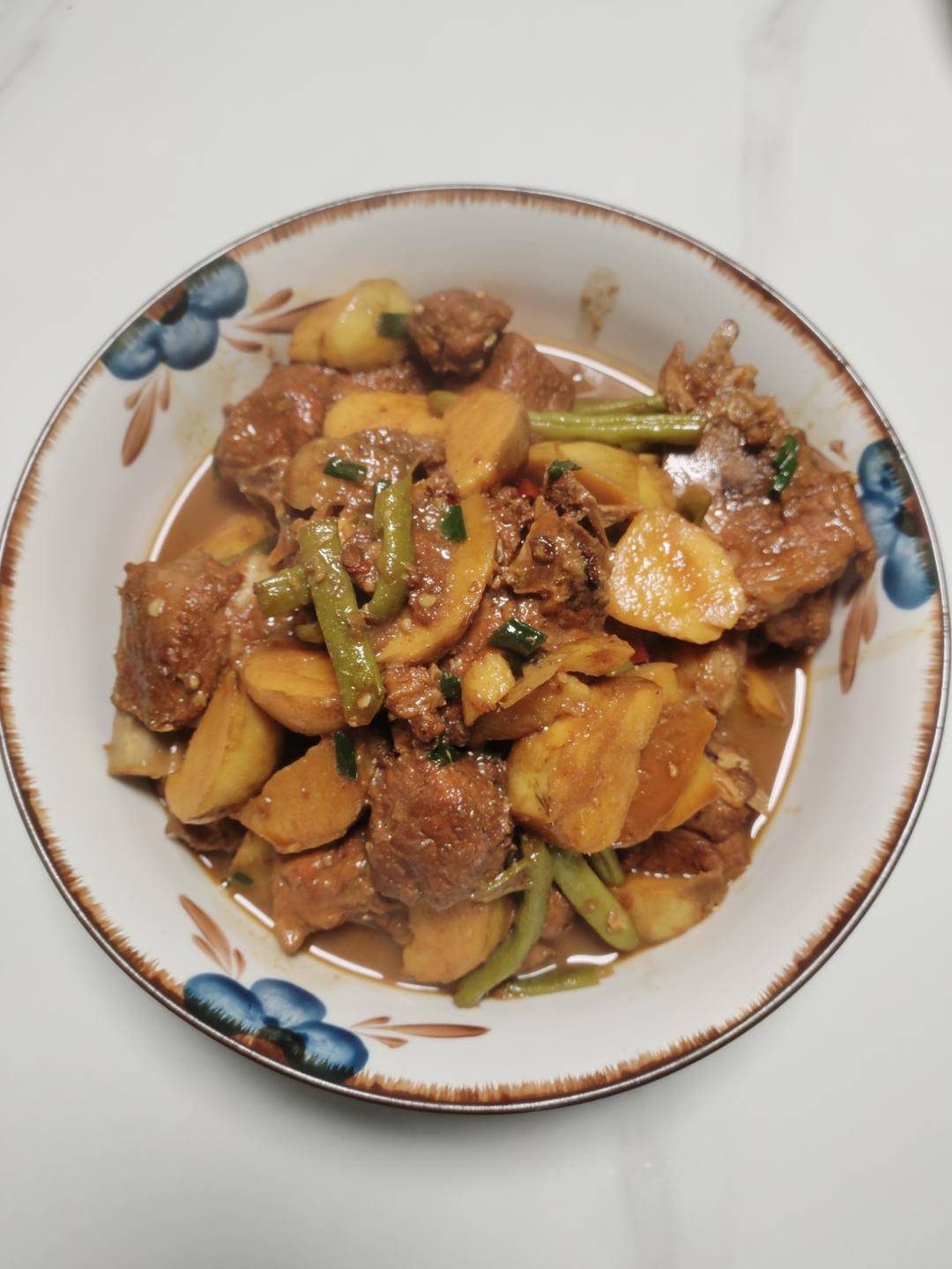 硬菜代表--排骨炖豆角土豆（豆角焖面胚子）