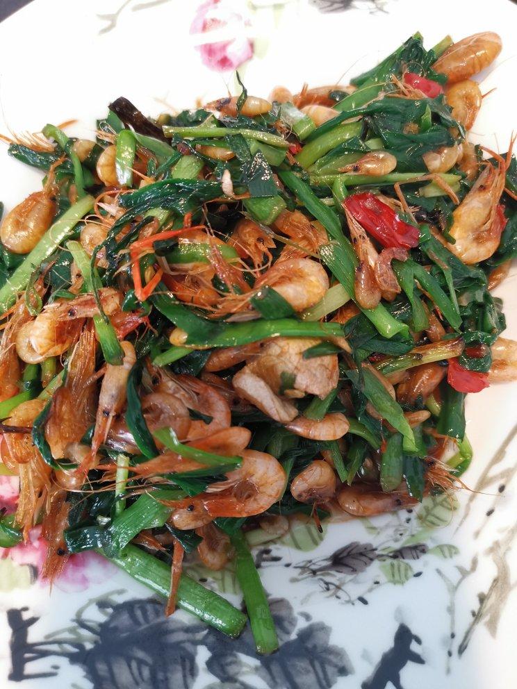 韭菜炒河虾