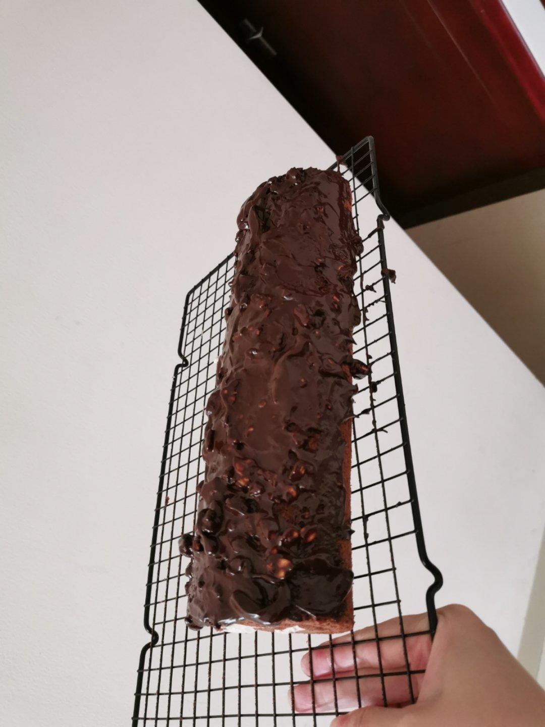 🍫梦龙蛋糕卷. 巧克力脆皮蛋糕卷 by pink-rabbit