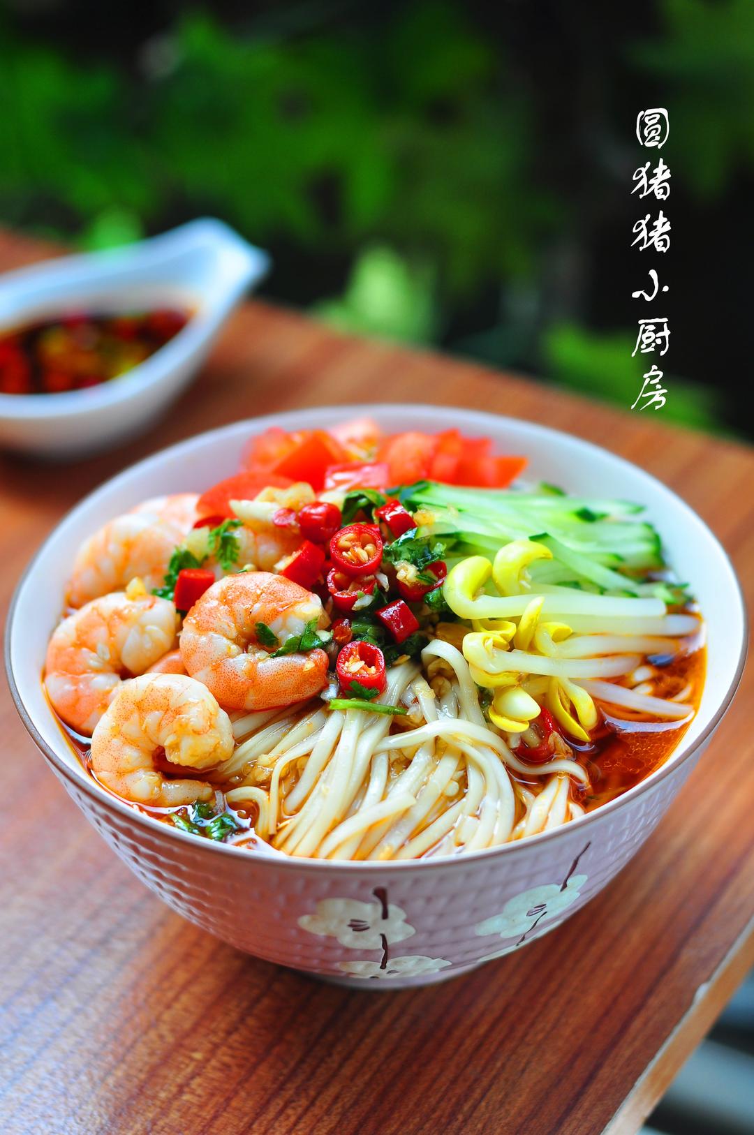 夏季开胃酸辣凉面