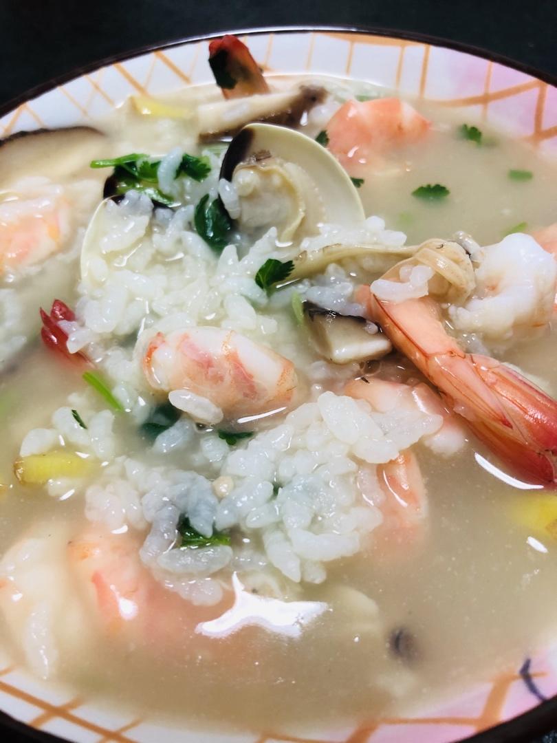鲜虾砂锅粥