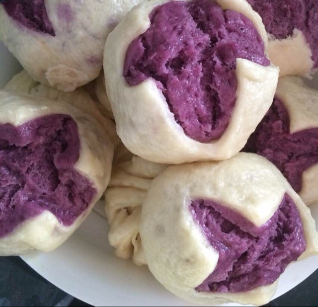 【双色开花紫薯馒头】，馒头也可以有花样儿。