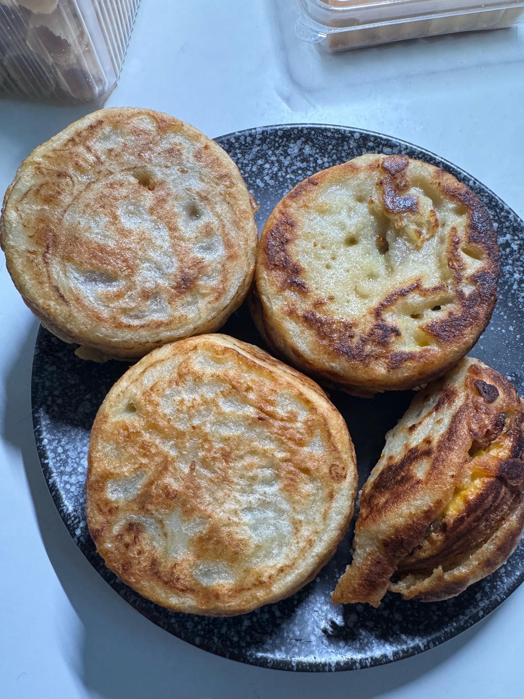 早餐霸王~沉甸甸鸡蛋汉堡