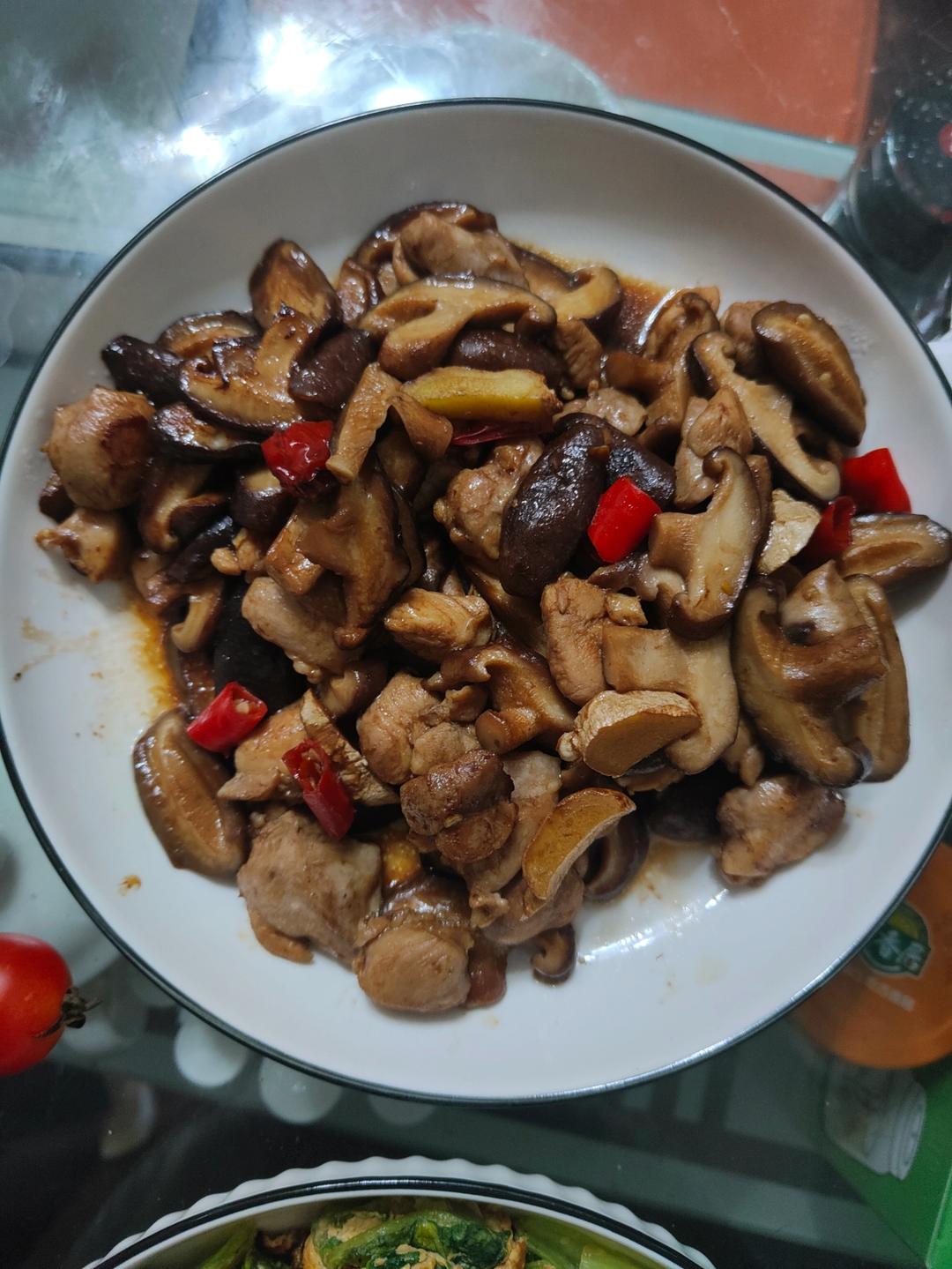 超快手！香菇炒鸡