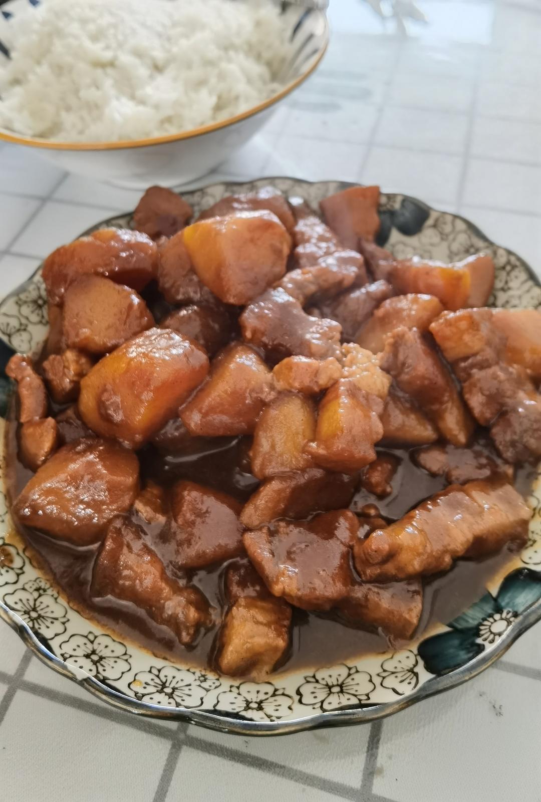 红烧肉炖土豆（丝毫不腻）