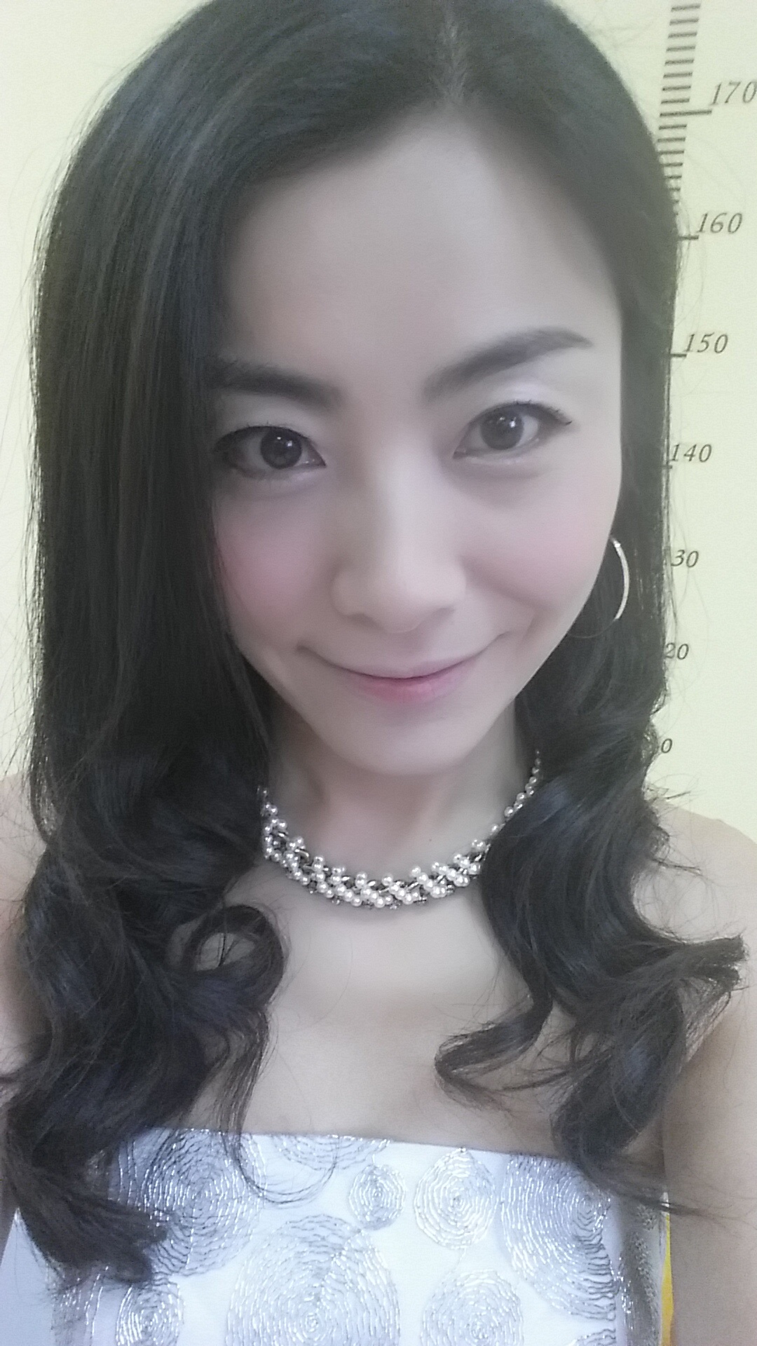 哇！那只河马在发光！