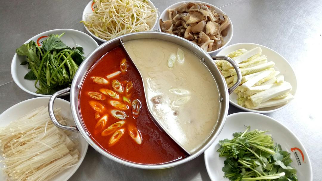 菌王鸳鸯火锅的做法