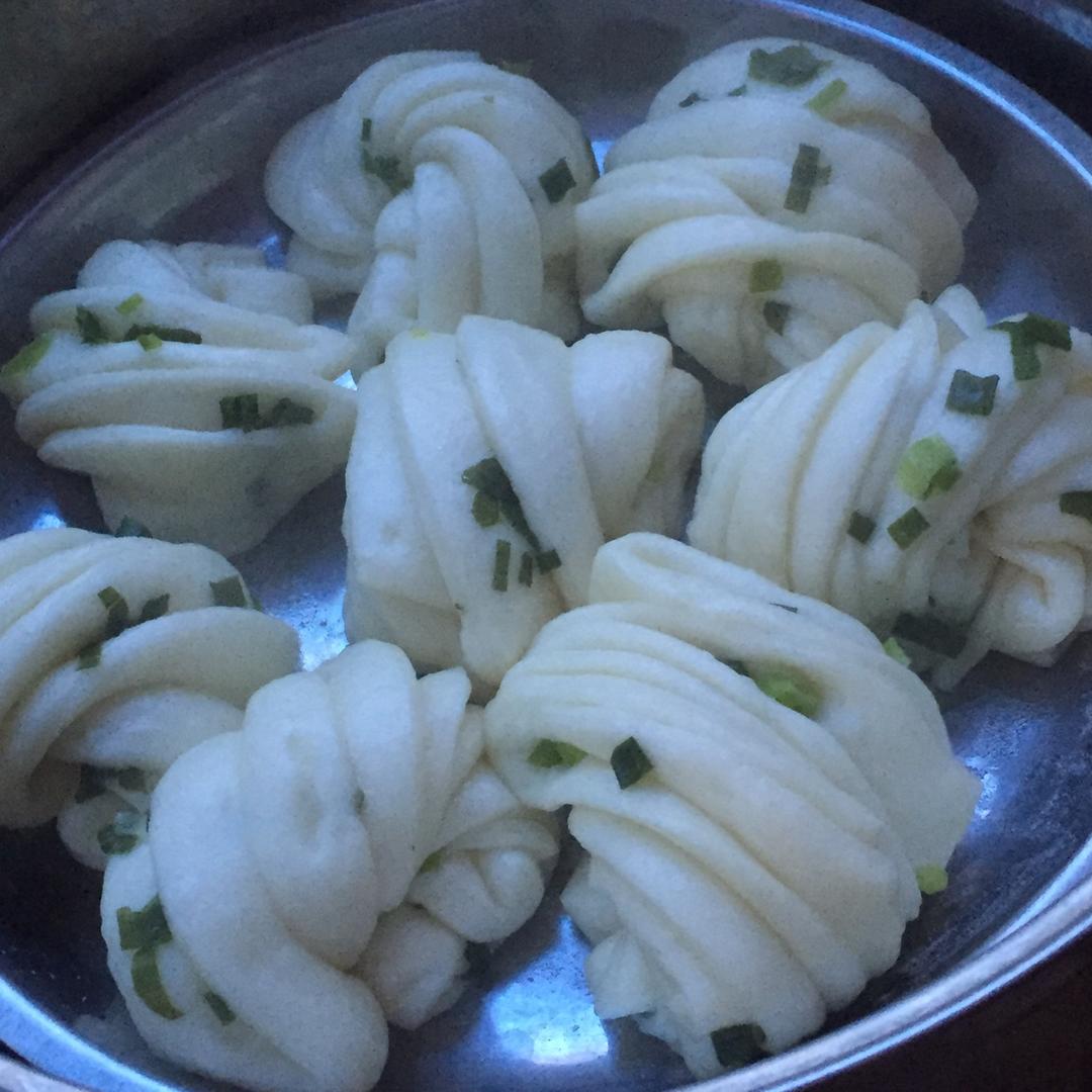 葱油花卷 Steamed Roll