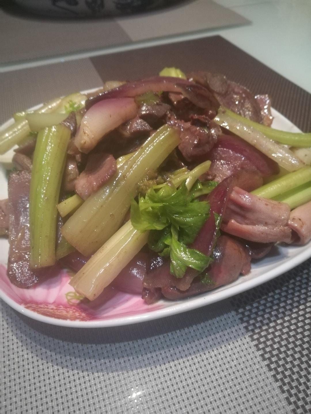 鸡杂炒时蔬