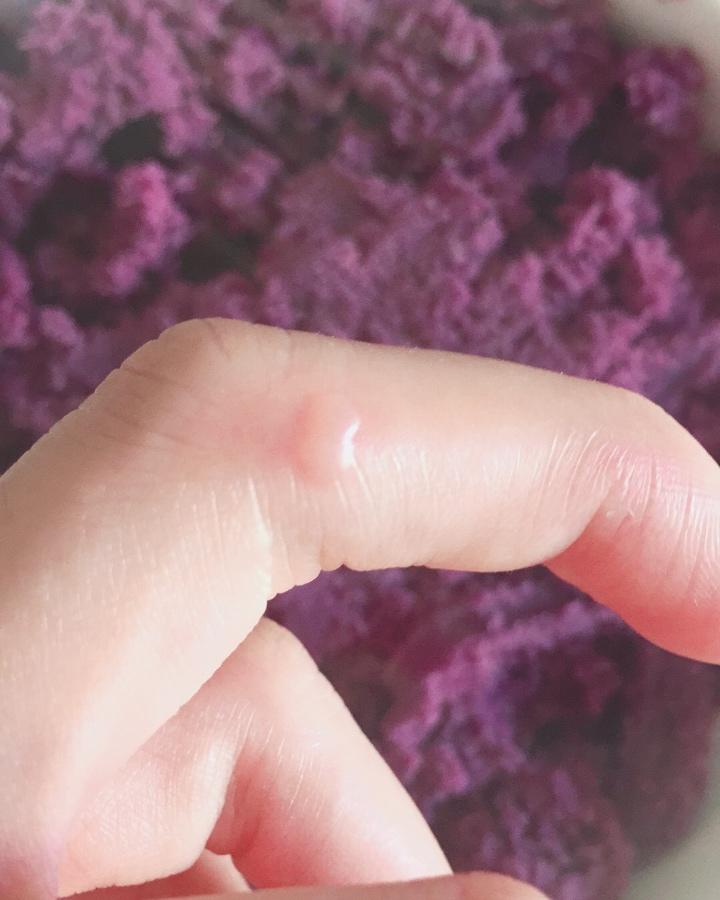 做蛋黄酥的紫薯馅