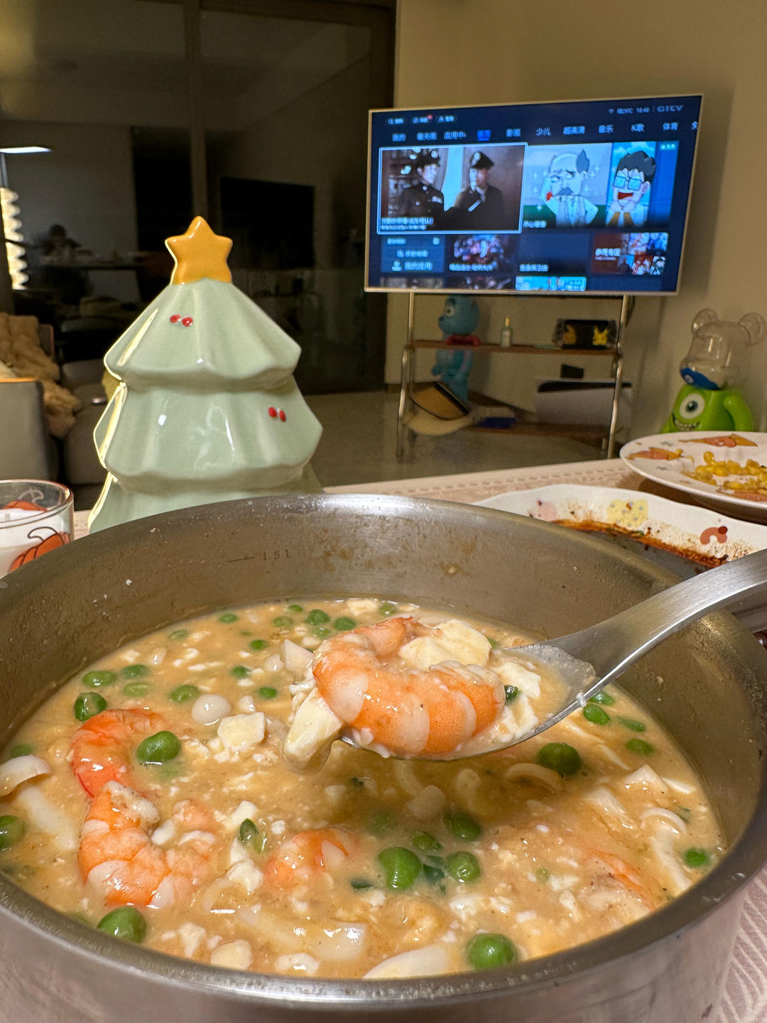 鲜掉眉毛！咸蛋黄鲜虾豆腐｜天冷煮一锅，暖胃又舒心