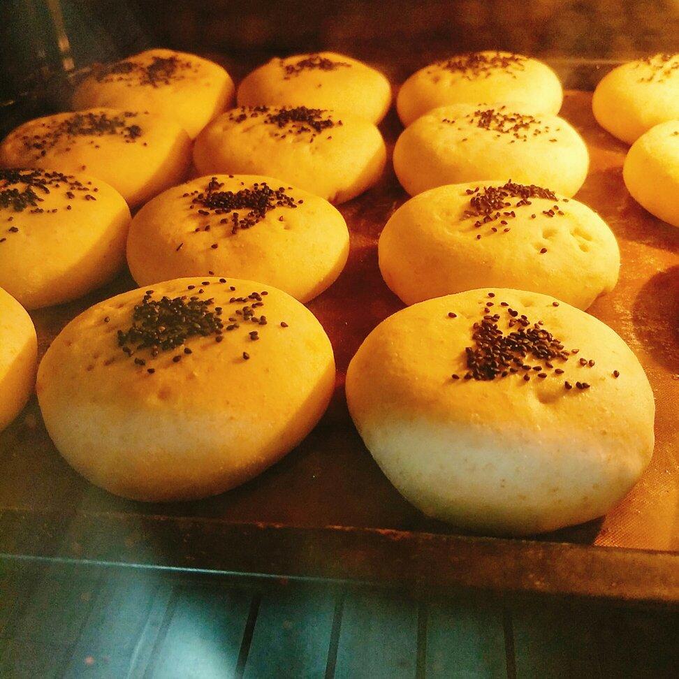 红糖空心面包