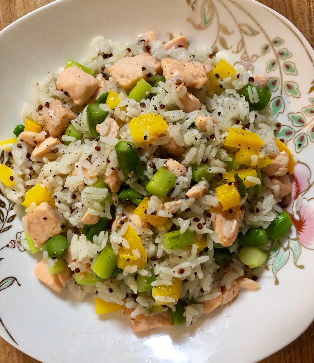 三文鱼芦笋炒饭