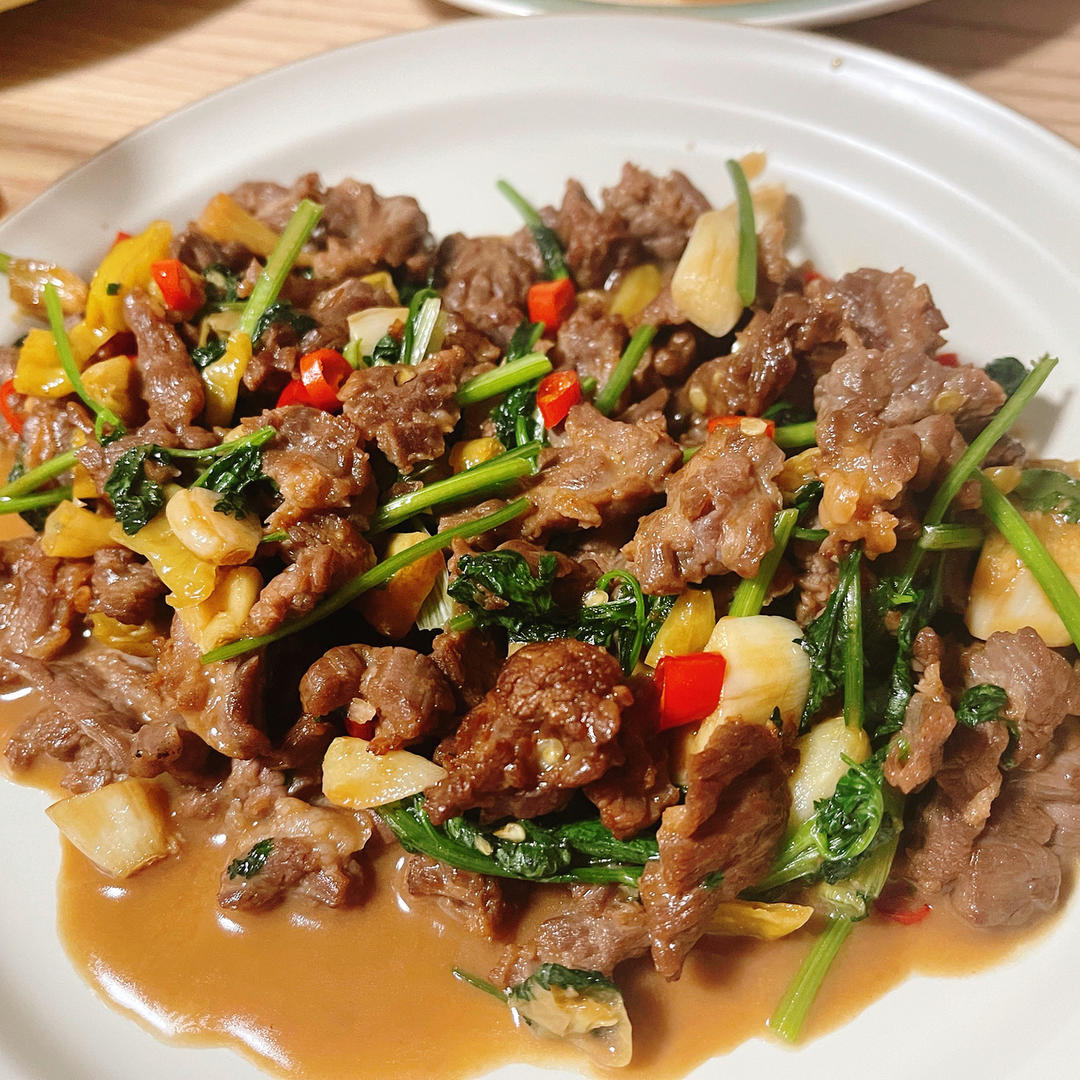 小炒牛肉（肉嫩味香）