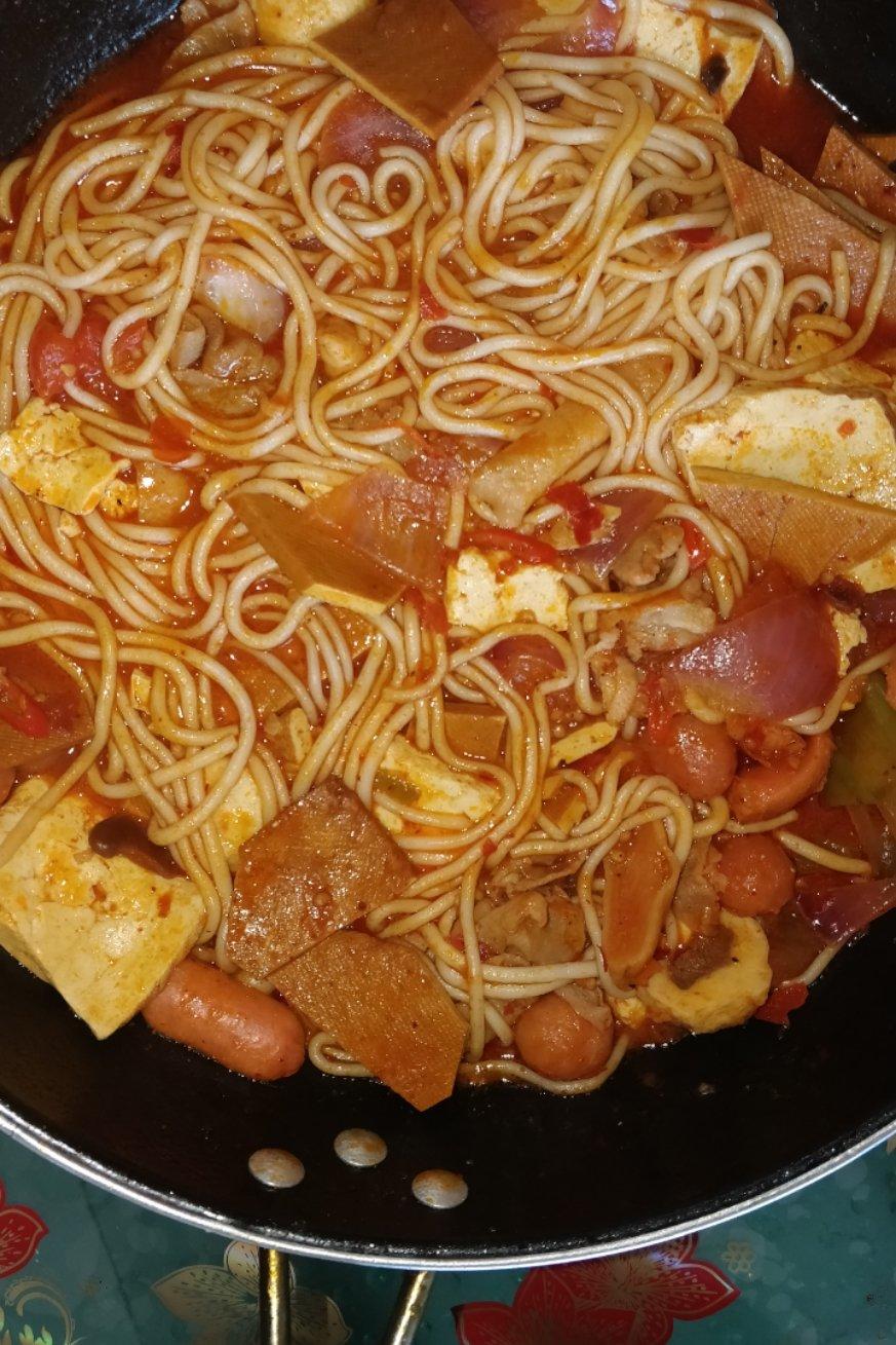 厨师长教你：“番茄酱火锅汤底”的正宗做法，烧汤、火锅样样都行