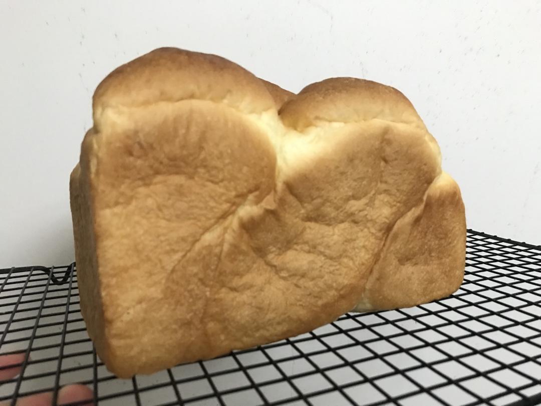 【小高姐】早餐白面包 极简主义的手工面包