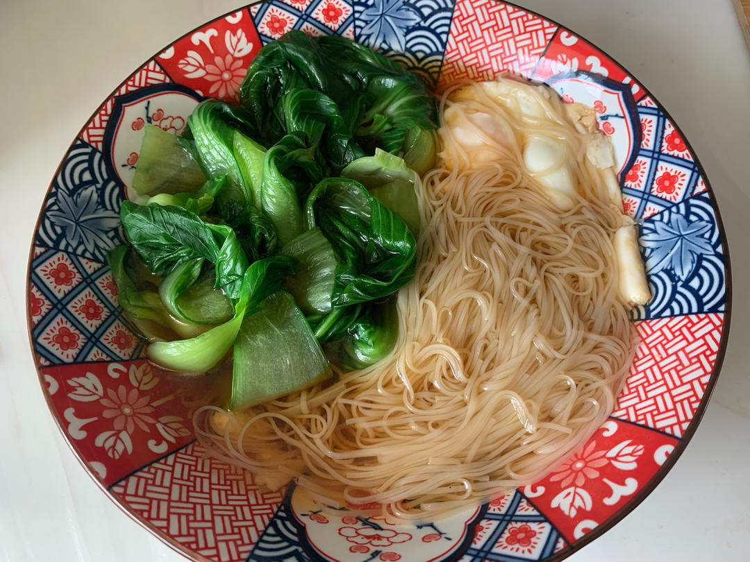 早餐来一碗清汤面，色香味俱全！
