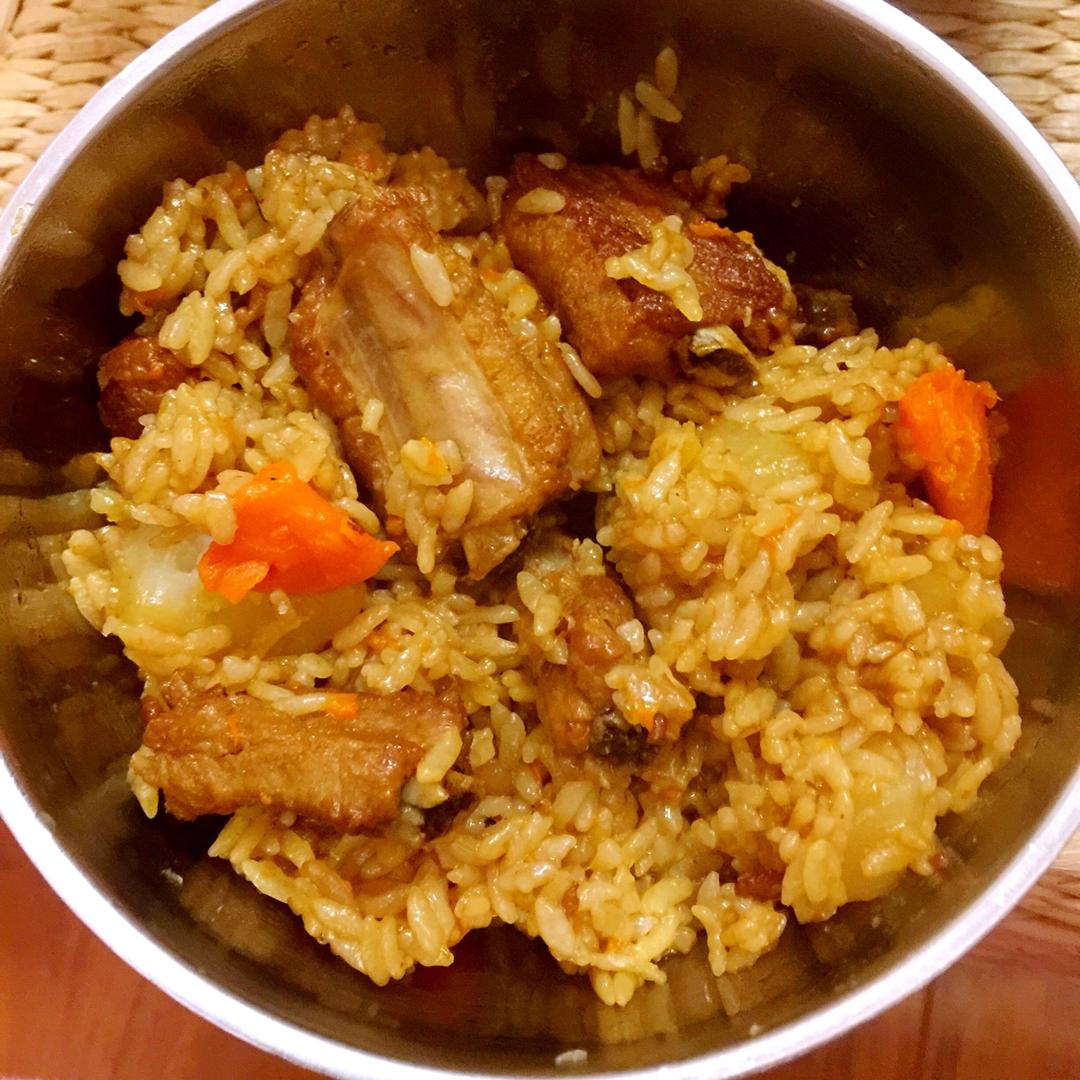喷香排骨焖饭（爆好吃）