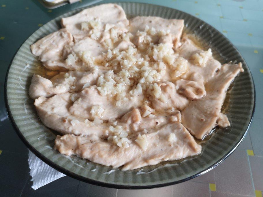 蒜蓉蒸鸡胸（鸡腿）