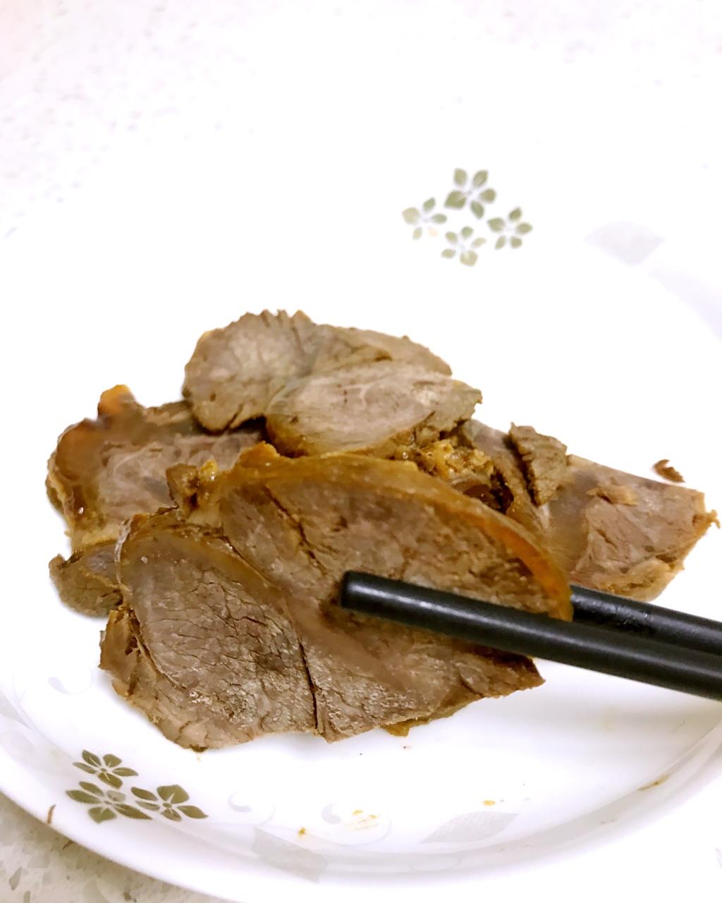 卤牛肉