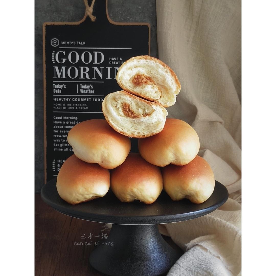 三才一汤做的巧克力夹心多纳高面包