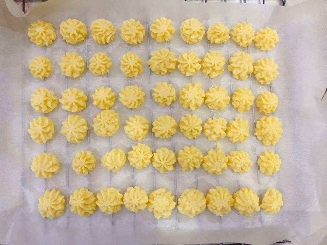 一抿即化酥到掉渣的珍妮曲奇云顶小花/烘焙视频饼干篇1