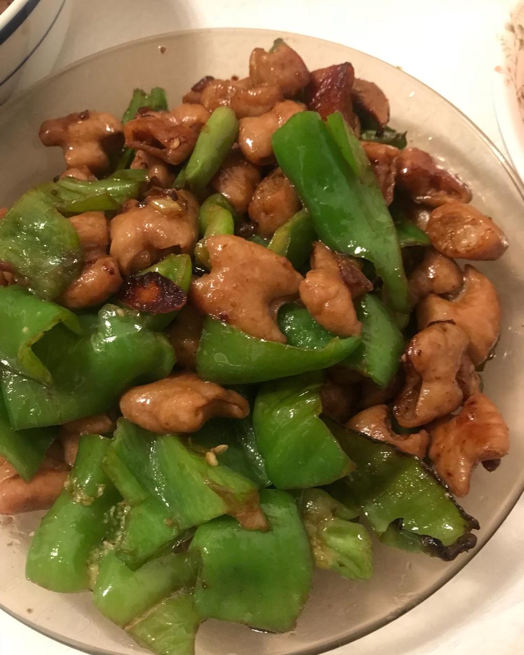 好吃到爆火爆肥肠