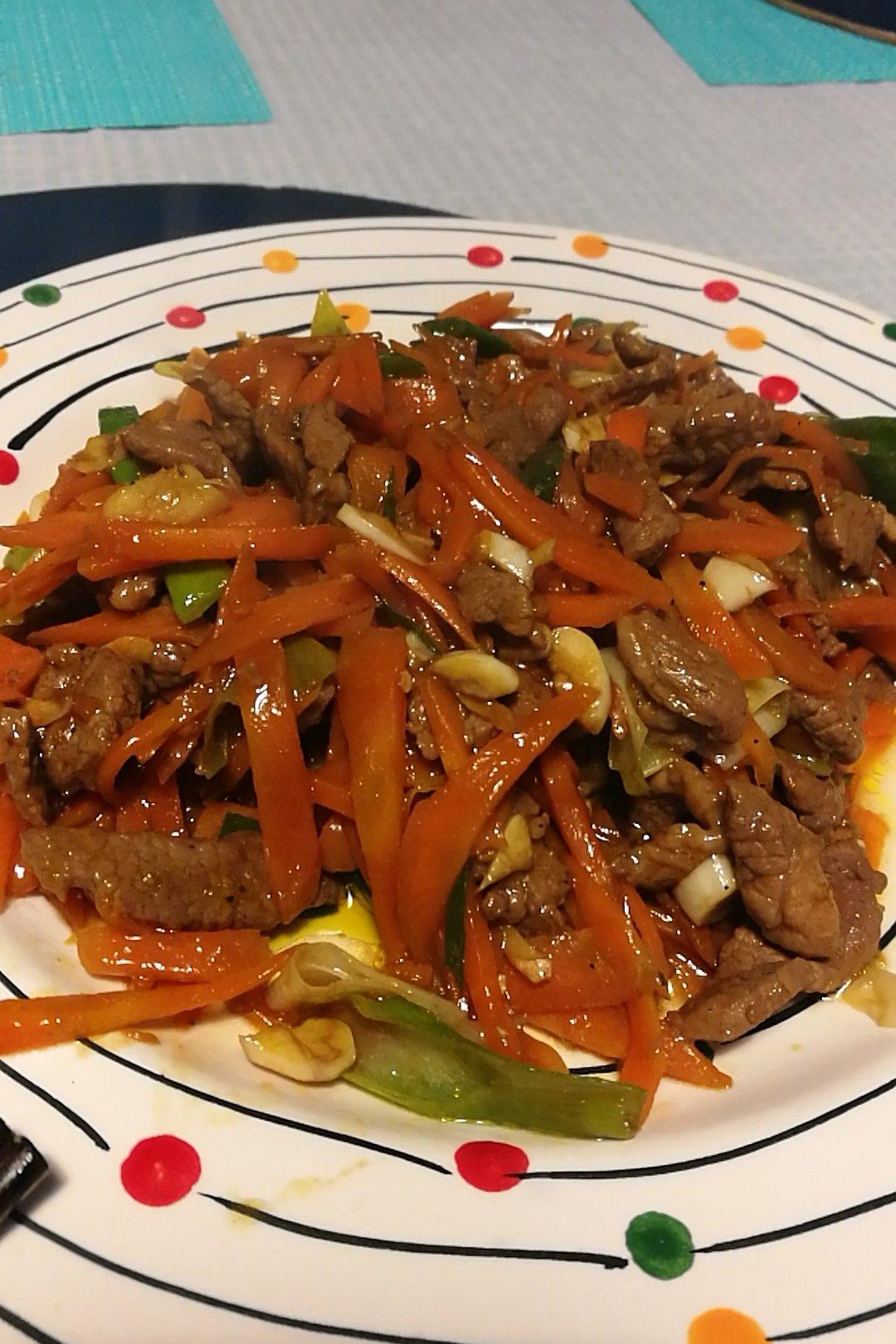 我爱新西兰做的葱爆胡萝卜羊肉