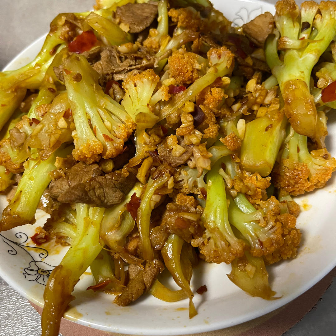 每次下馆子必点的脆脆的干锅花菜🙋