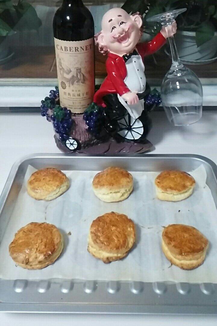 【视频】3分钟 奶油司康Scone(可能是世界上最快手的司康) 消耗淡奶油～