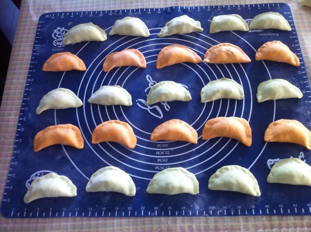 彩色饺子